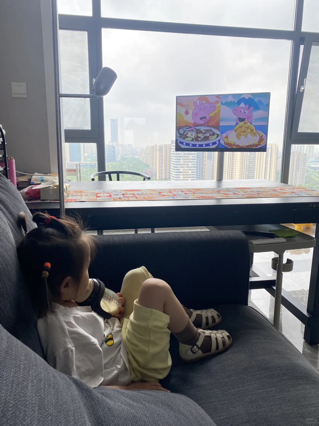 闲置电脑显示器做了个简易版闺蜜机