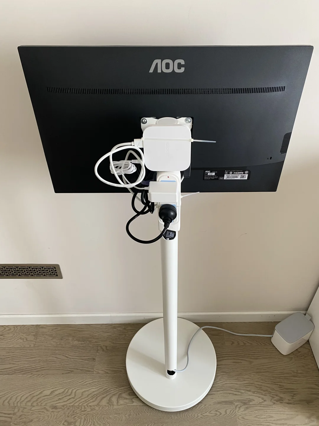 闲置电脑显示器做了个简易版闺蜜机