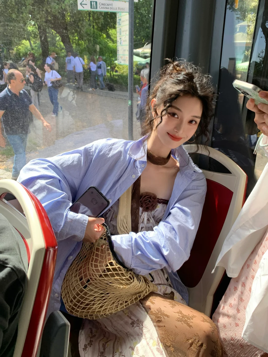 和陌生人的合照还是太权威了