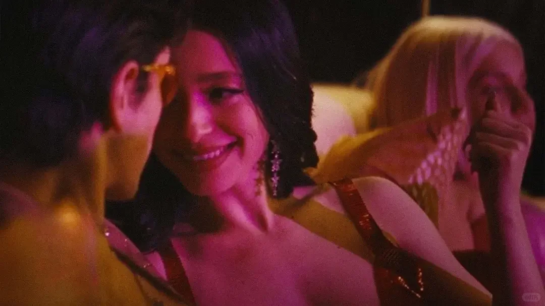 R级喜剧片《阿诺拉》太好看了，提神必看！