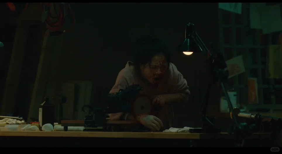 🎬《控制狂》:当爱情变成束缚,细思极恐