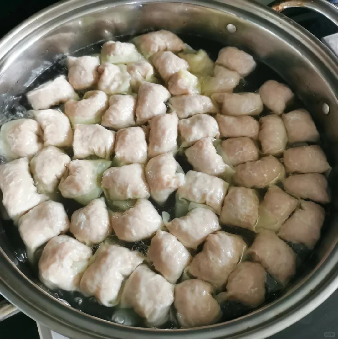 13. 手机APP远程操控，下班到家即享热餐 ——