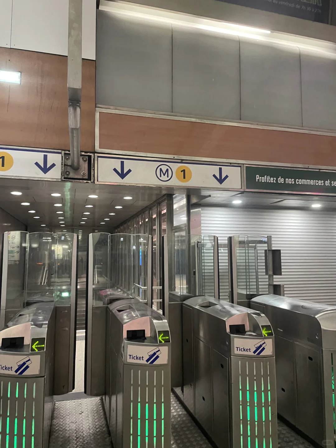 巴黎电子交通票攻略🎫刷手机进站无需打票！