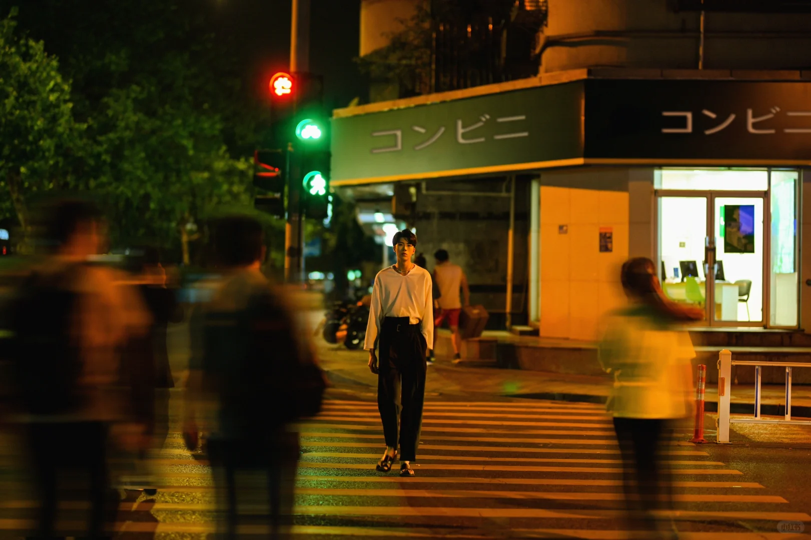 在分手的路口，你向左我向右🚦电影感写真