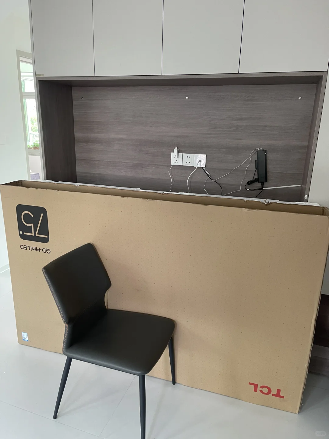 新家的电视终于到啦~