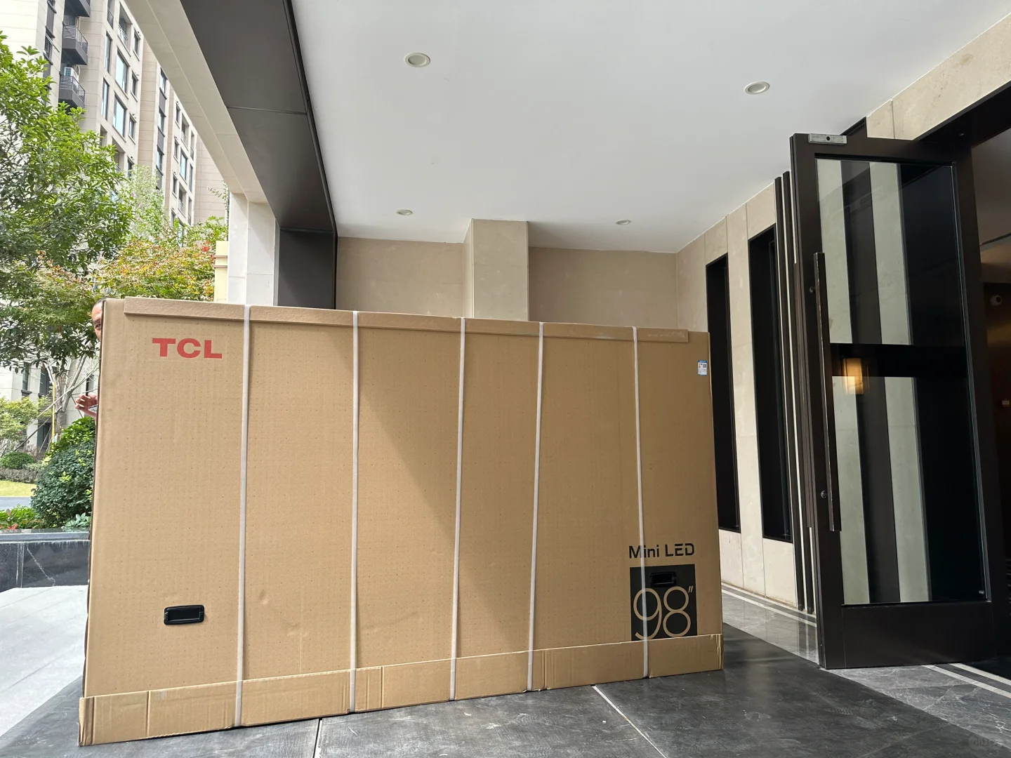 98寸电视到家全过程