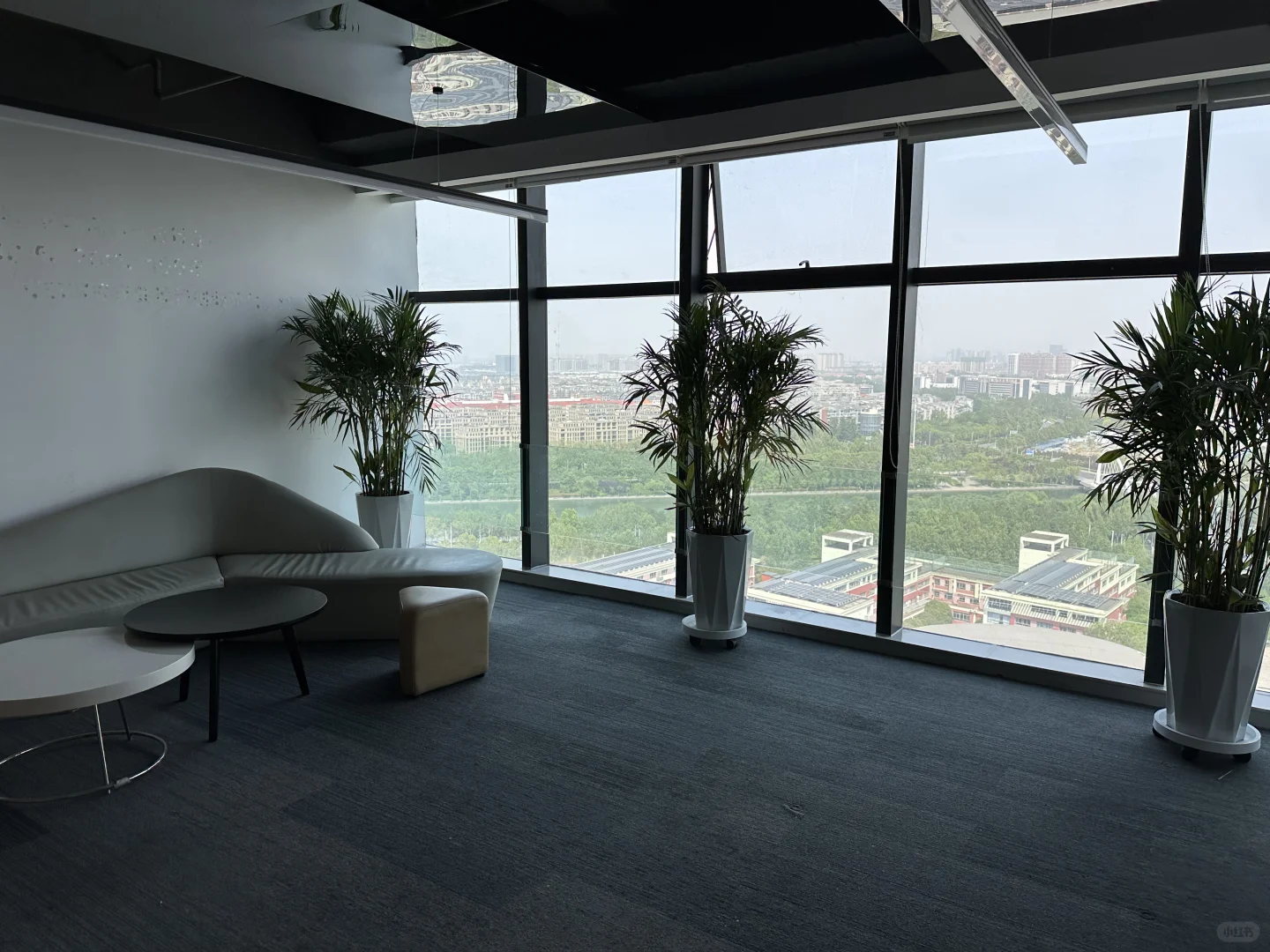 One双系统都可以安卓有破解版