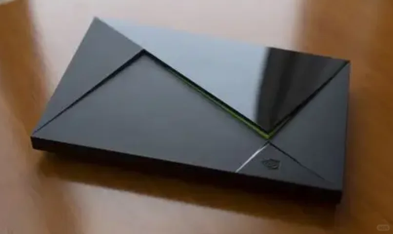 3款电视机顶盒，运行迅速不占空间