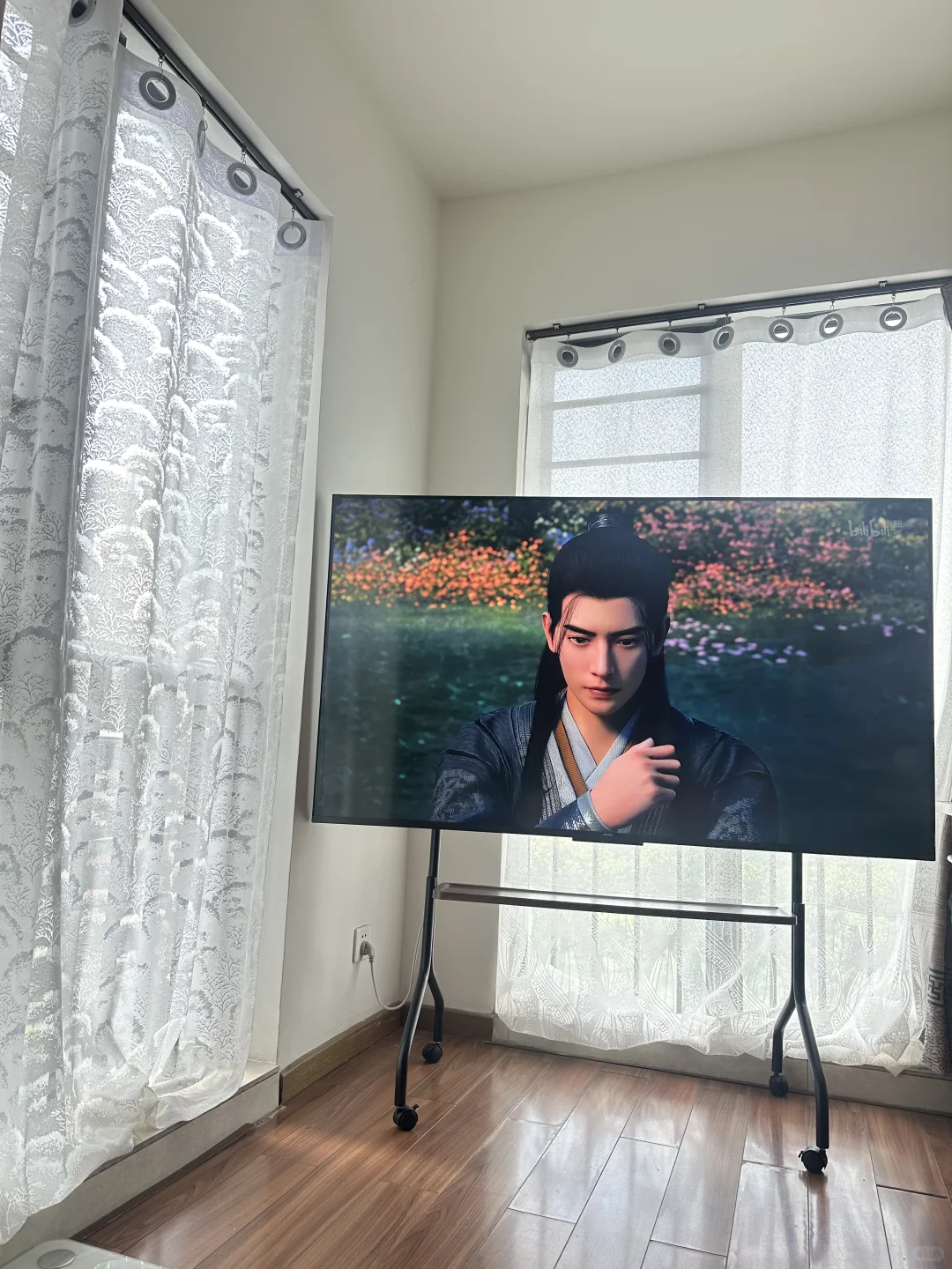 国补抄底MiniLED翻车？卧室电视刺客真香了！