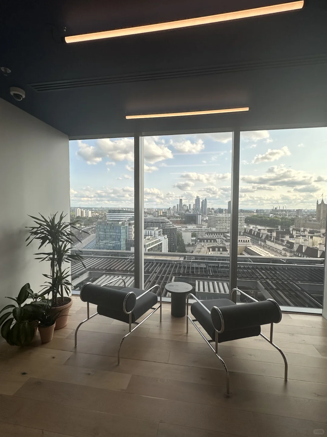 惊呆!发现超过一半的同事都是在约会软件上