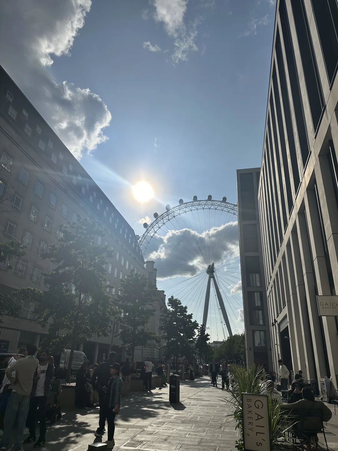 惊呆!发现超过一半的同事都是在约会软件上