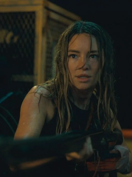 人比🦈更微险的逃生爽片 🇲🇾