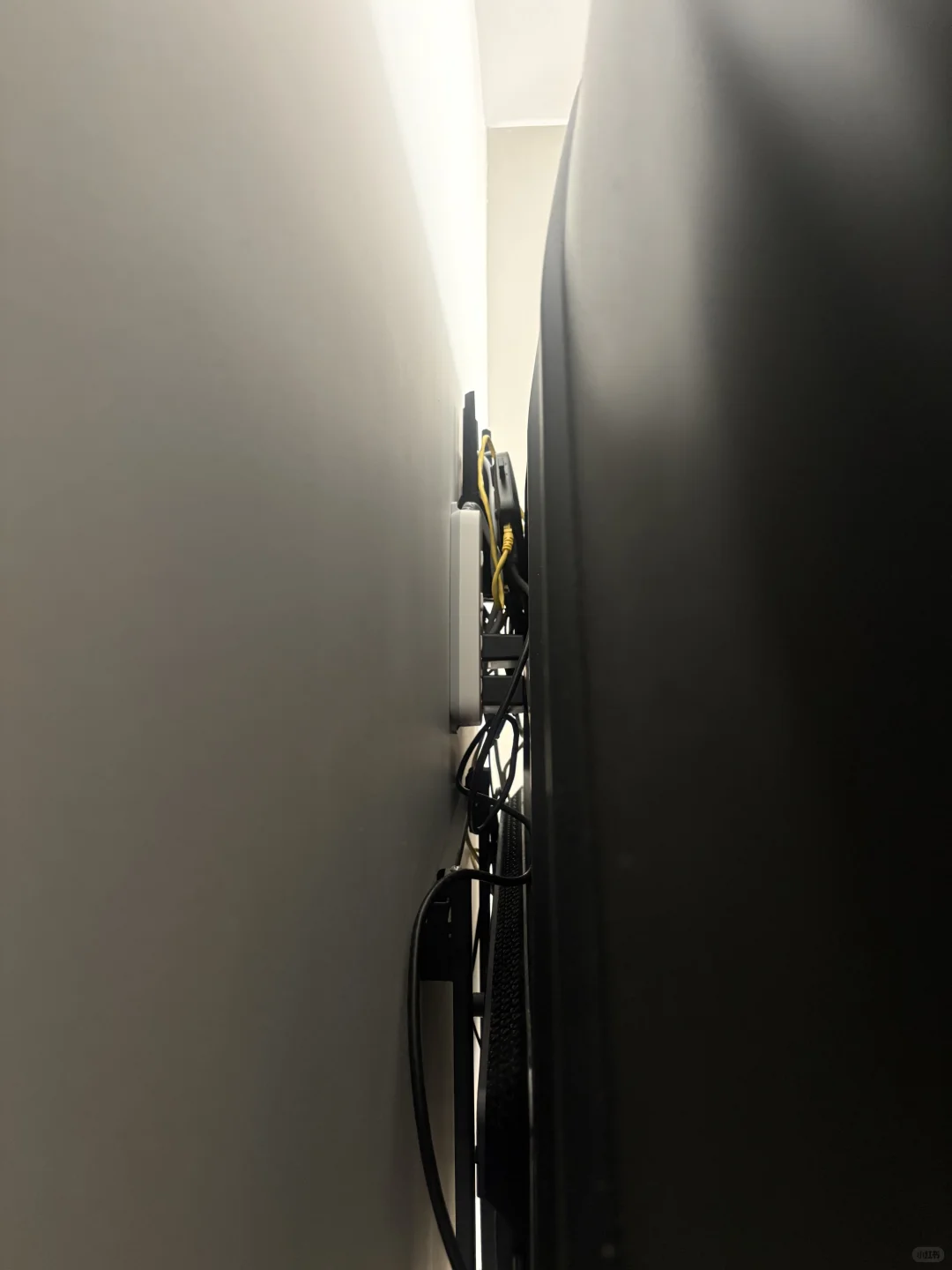 电视柜线路隐身术，清爽感get！