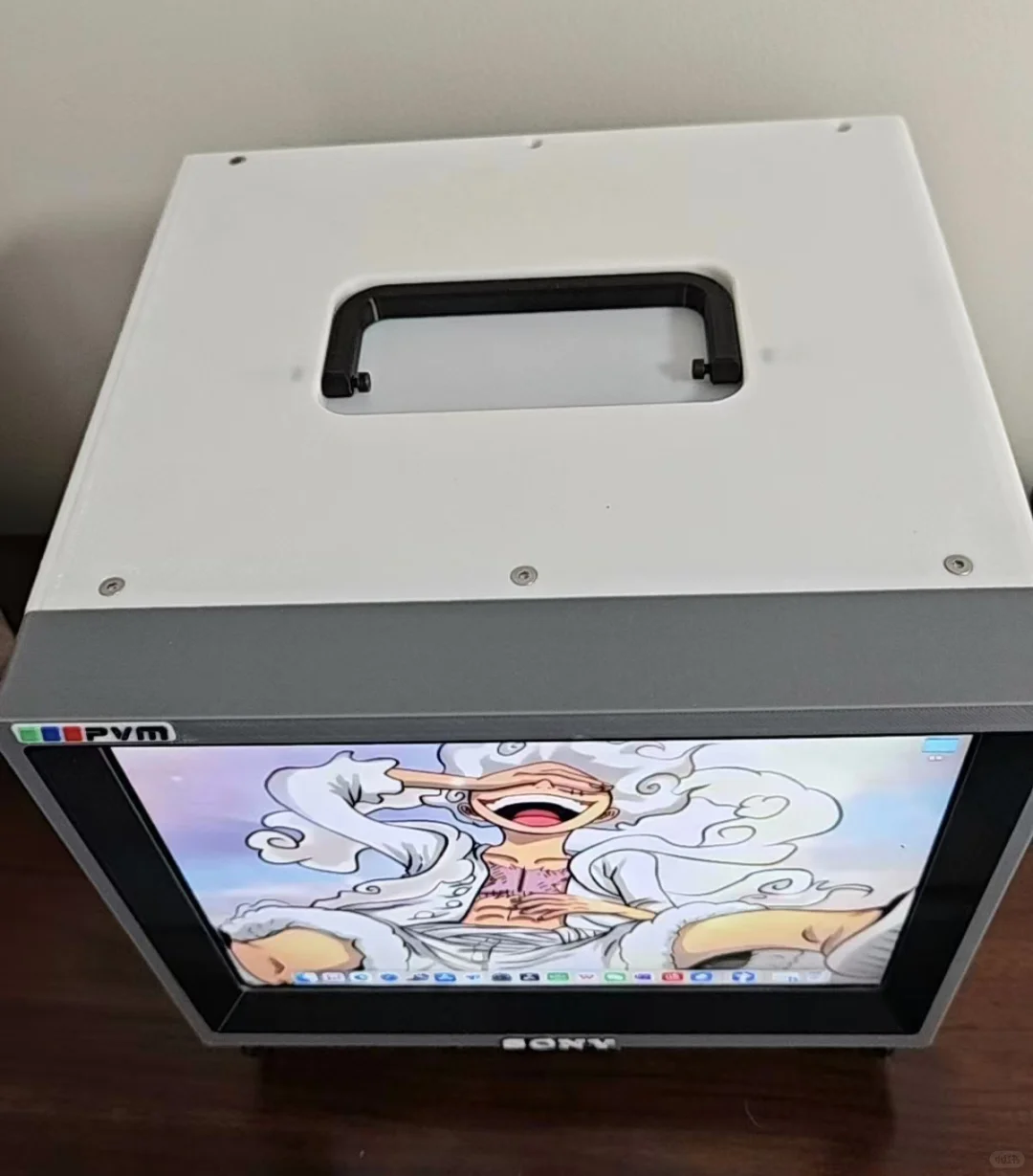 废旧iPad暴改成电视机，还能变成NAS小主机