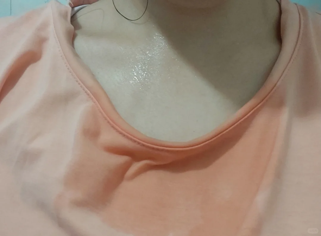 是盛夏，是蝉鸣，是并肩向前的家人