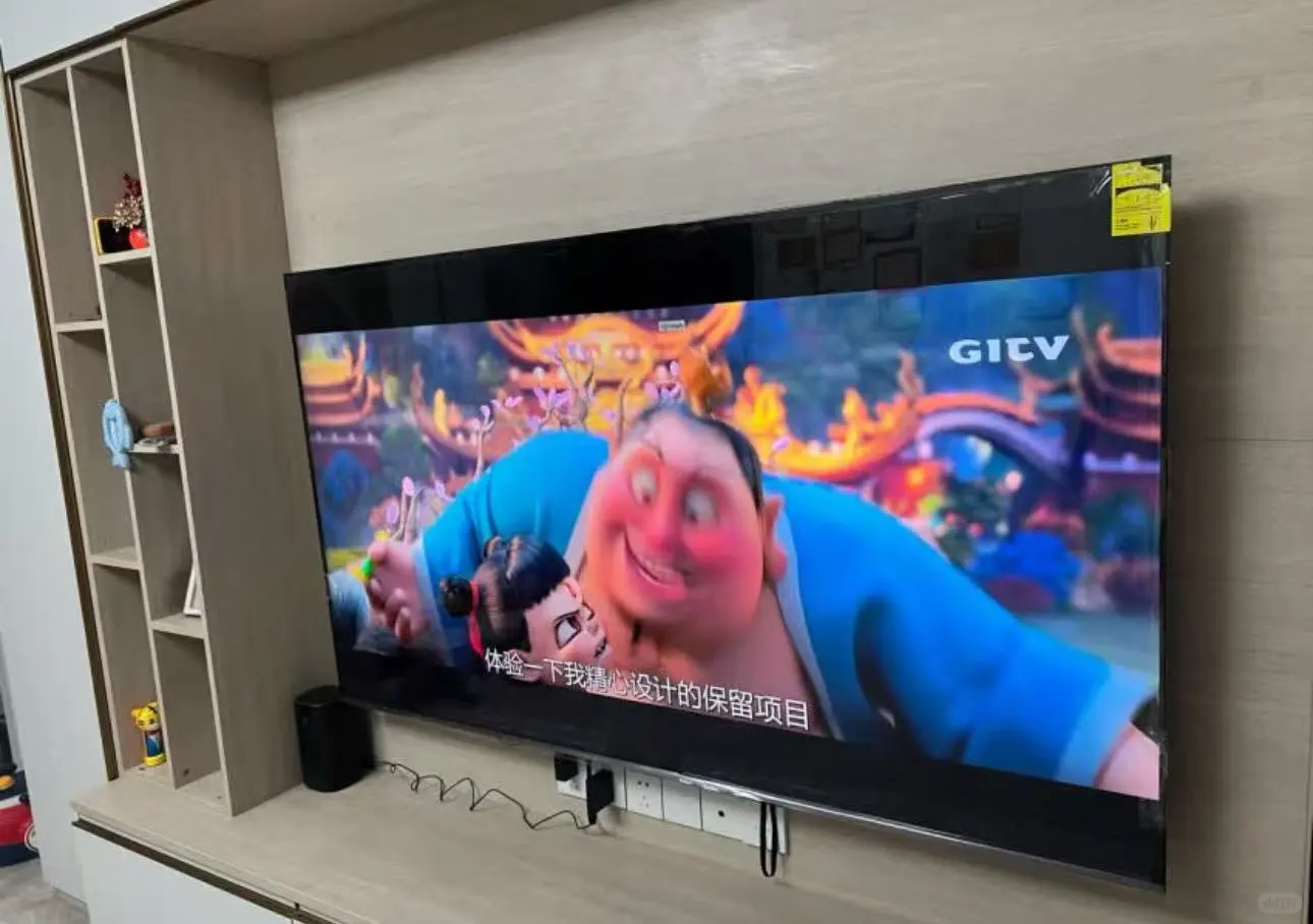 家里这台老电视堪称‘马赛克制造机