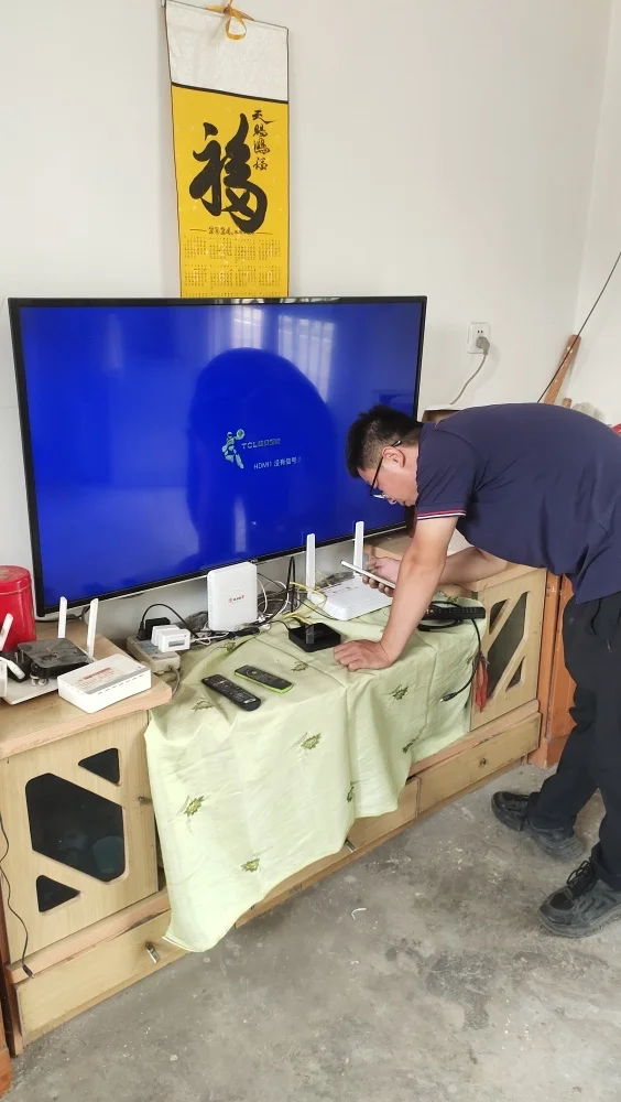 联通免费上门换机顶盒！