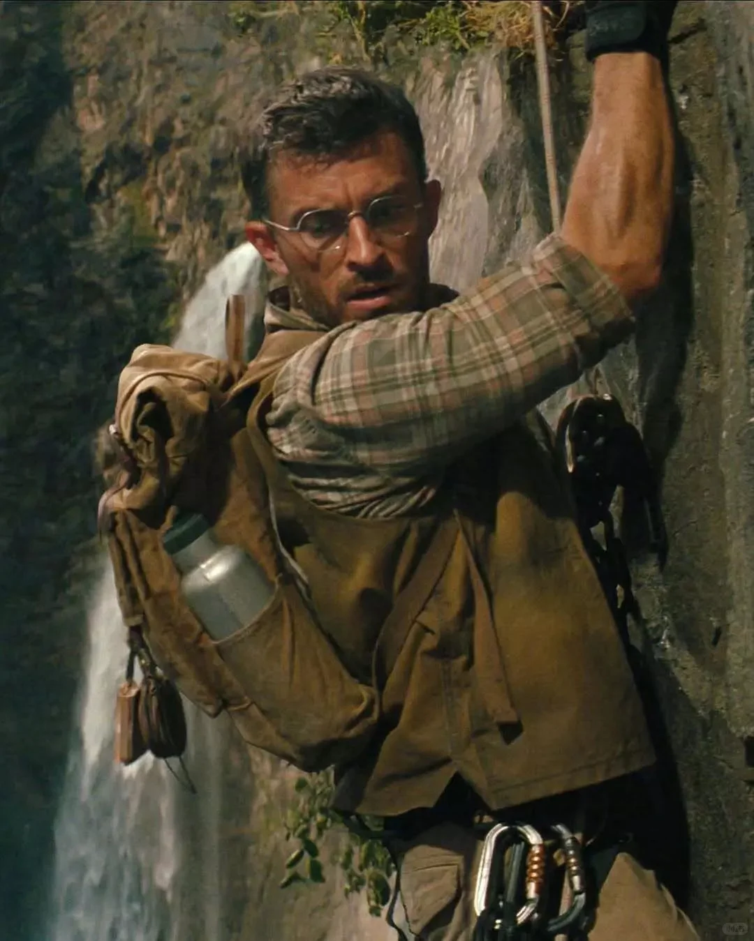 《侏罗纪世界：重生》票房系列最低，但寡姐登顶