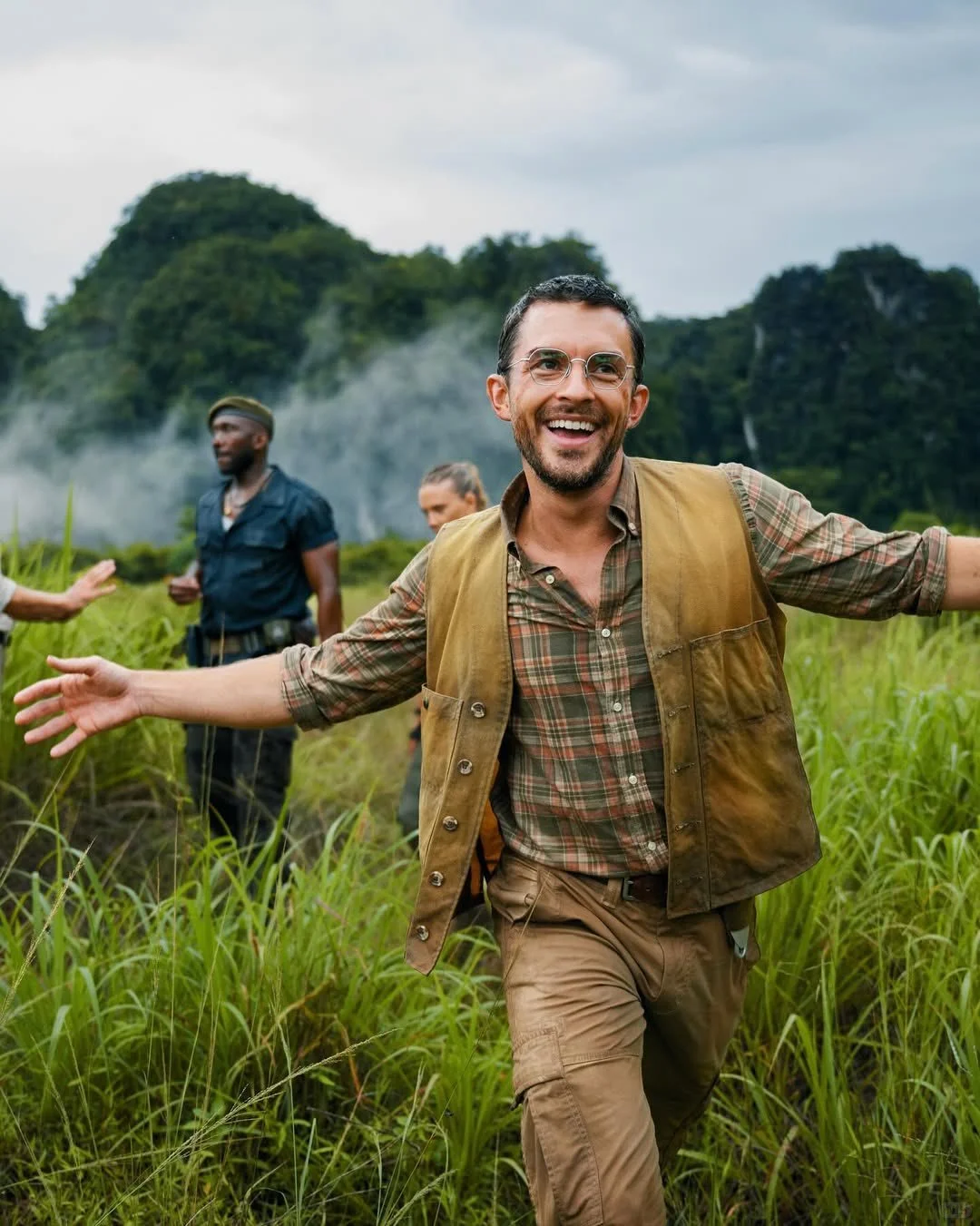 《侏罗纪世界：重生》票房系列最低，但寡姐登顶