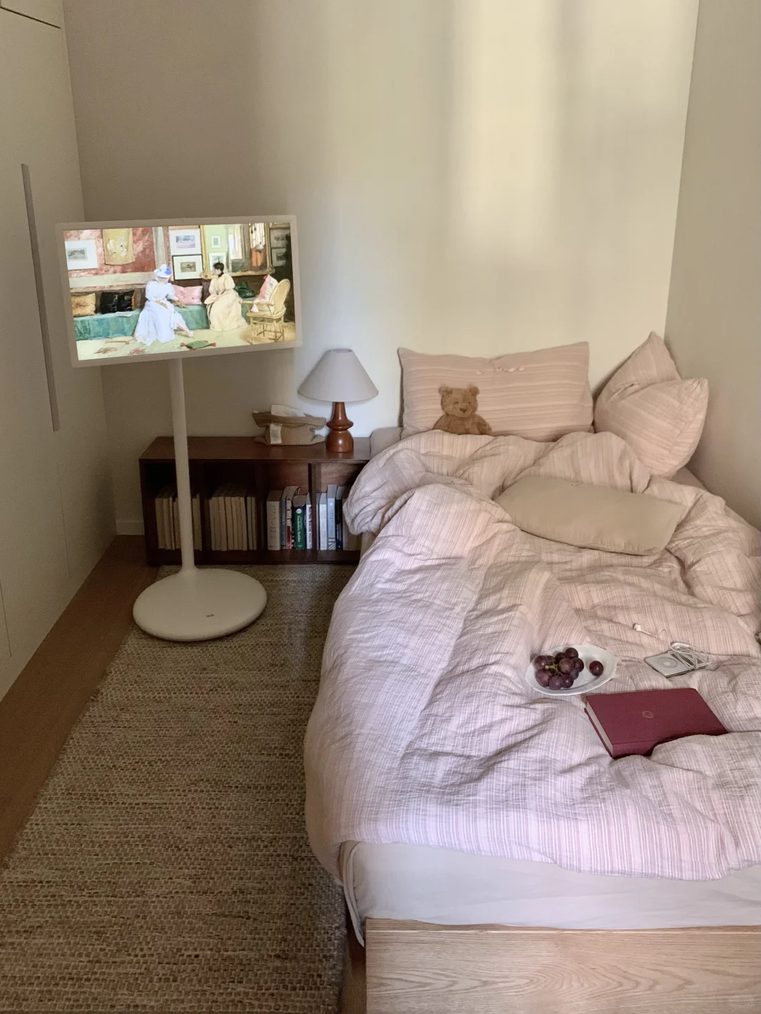 房子不大，没有电视，但也很好宅