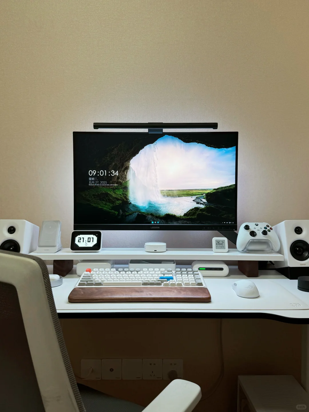 Windows 11桌面美化｜时钟软件｜任务栏透明