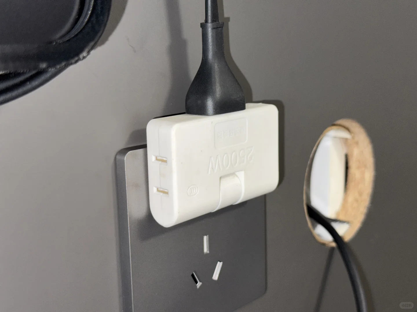 请叫我天才，Apple TV上墙方案分享