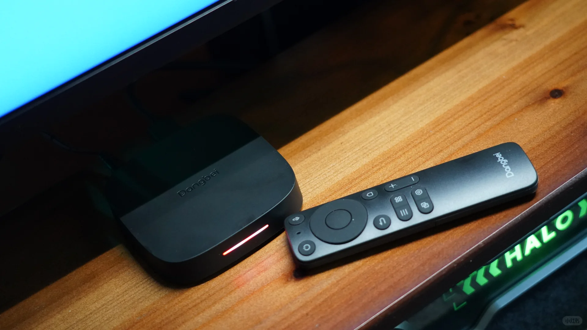 当贝H5 Pro电视盒子，将显示器利用起来