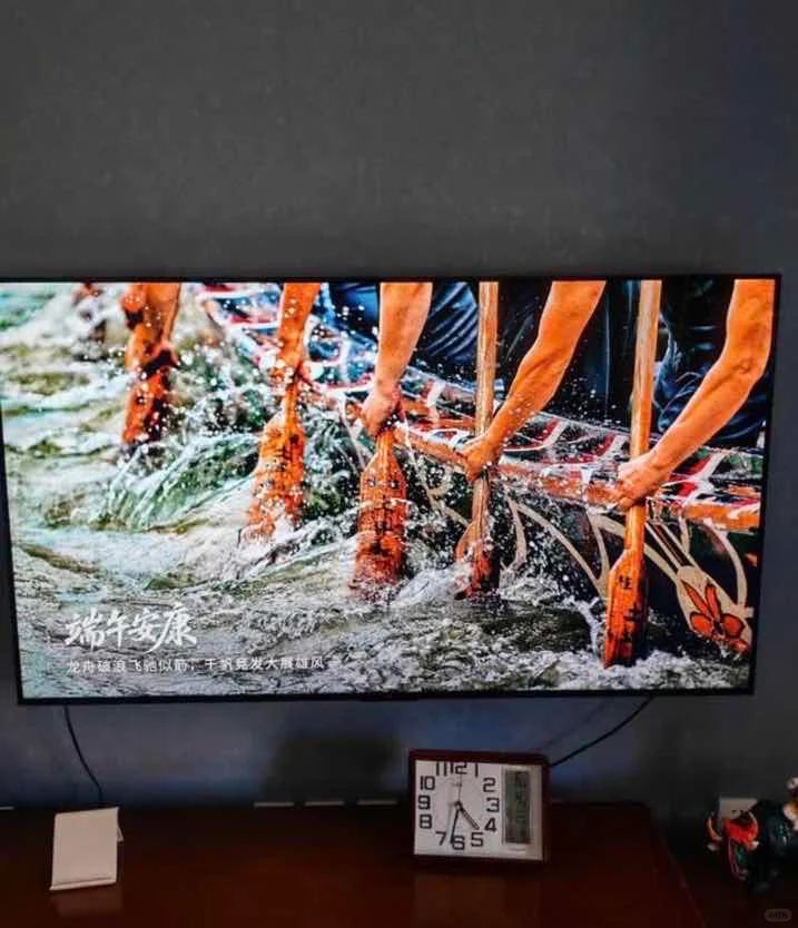 今年初我们家里老电视罢工了，一下子整个客