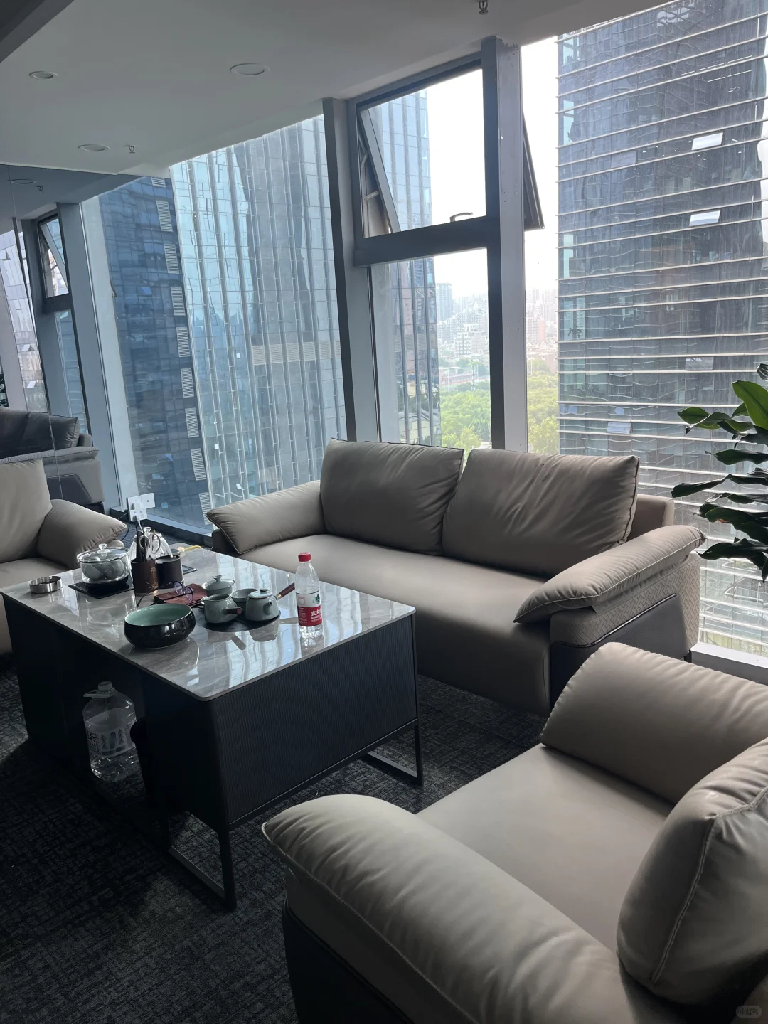 招聘弹幕主播啦，六小时工作🎉