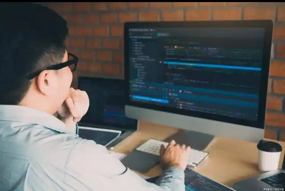 蹲一个测试小姐姐