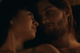 冰岛男日本女 异国情侣虐恋体裁 本片排第一