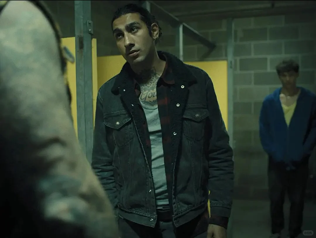 《生吞》JQ满满+恐怖❗️恐怖废墟导演新作❗️