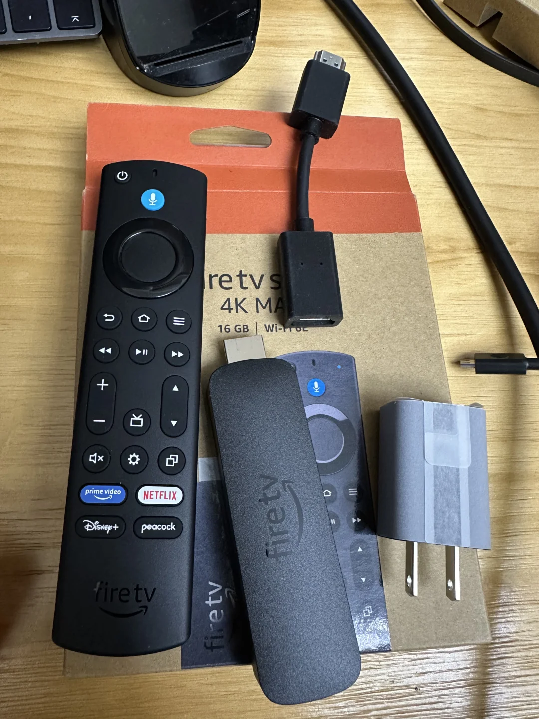 搞定firetv火棒，在放书房，不比苹果tv差多少