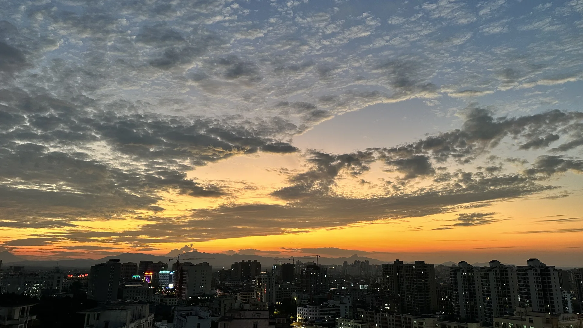 海软在读大二学长，欢迎大家前来咨询