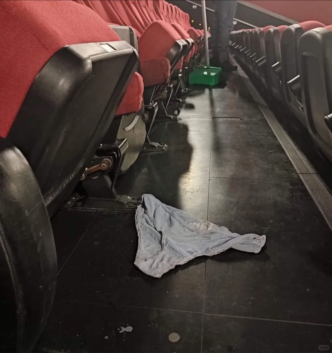 这是看的啥电影…