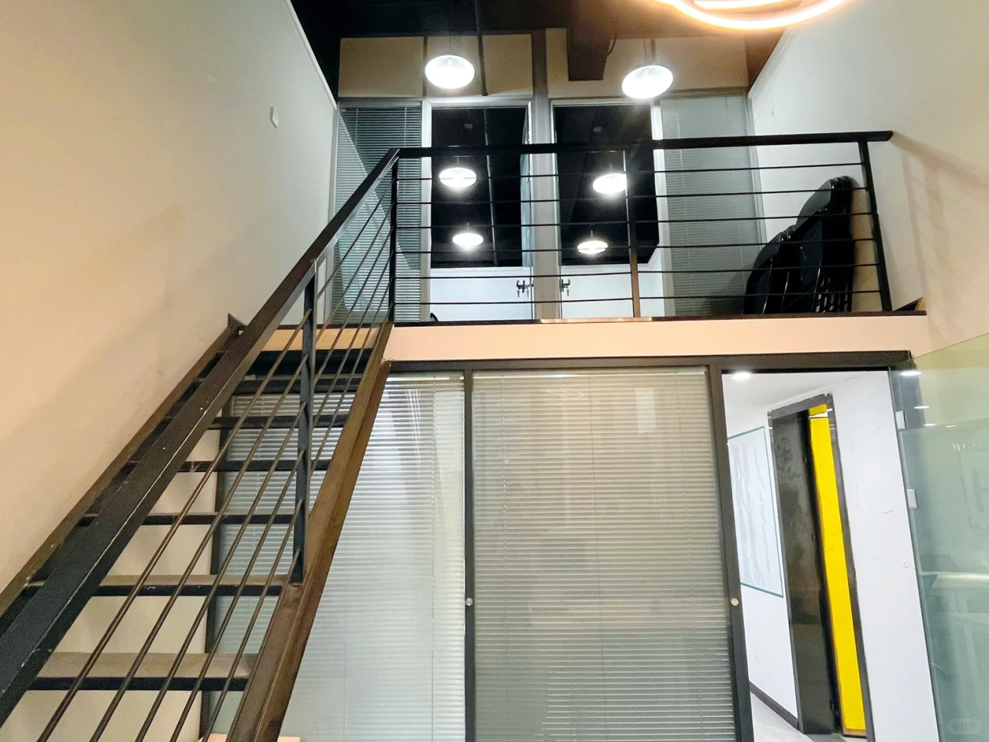 1+4格局办公，适合教育，心理咨询，摄影行业