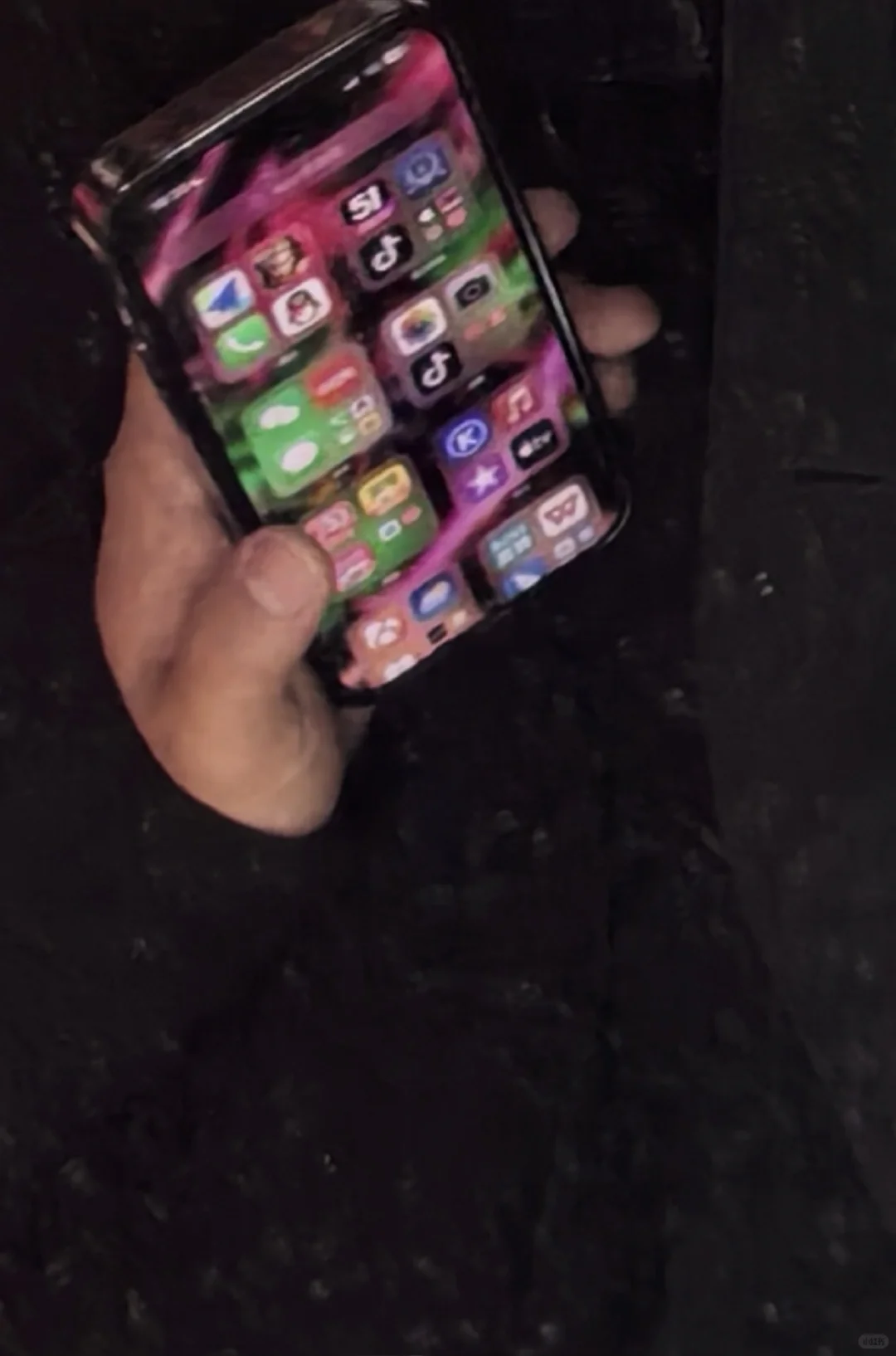 前男友手机里的粉色app是什么