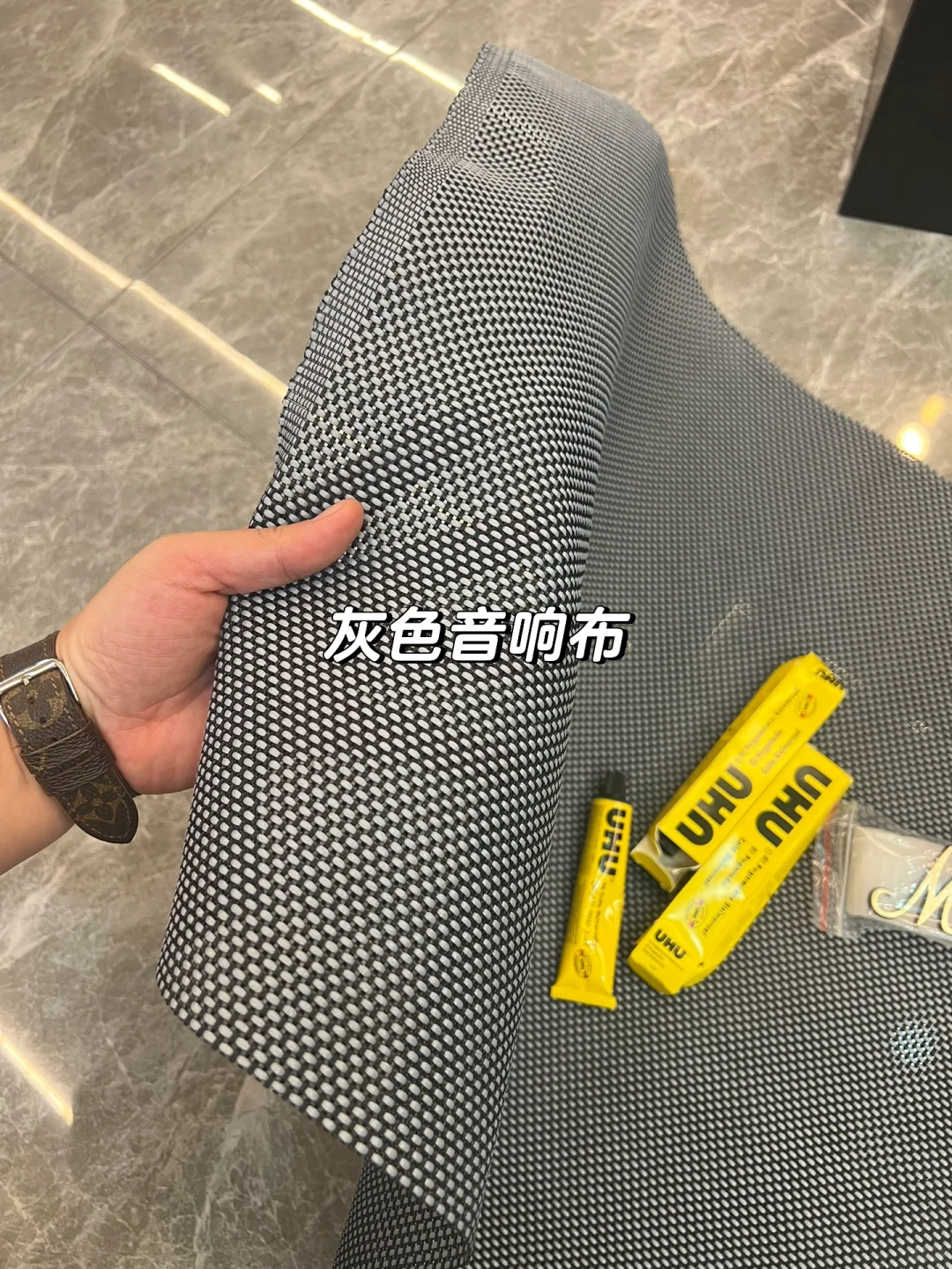 轻而易橘I50块让电视柜的插座路由器消失了