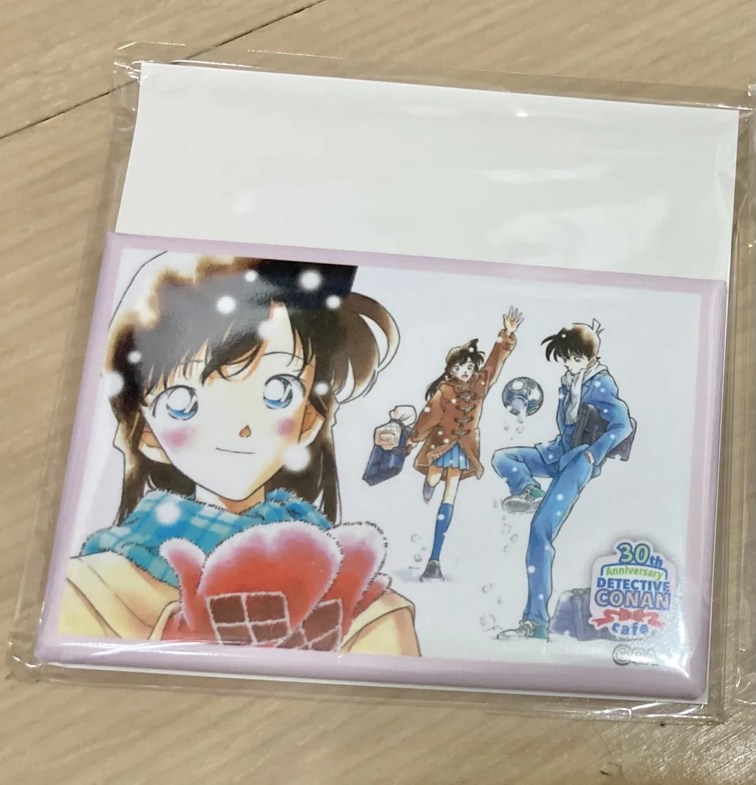 柯南M28海报细节！小兰戴的手套是新一送的