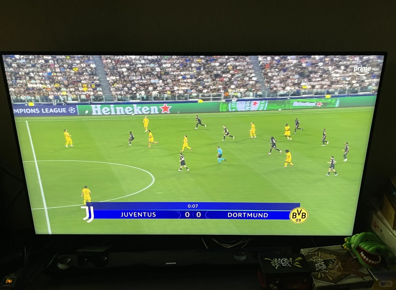 国外党看欧冠：边煮面边追逆转太爽！