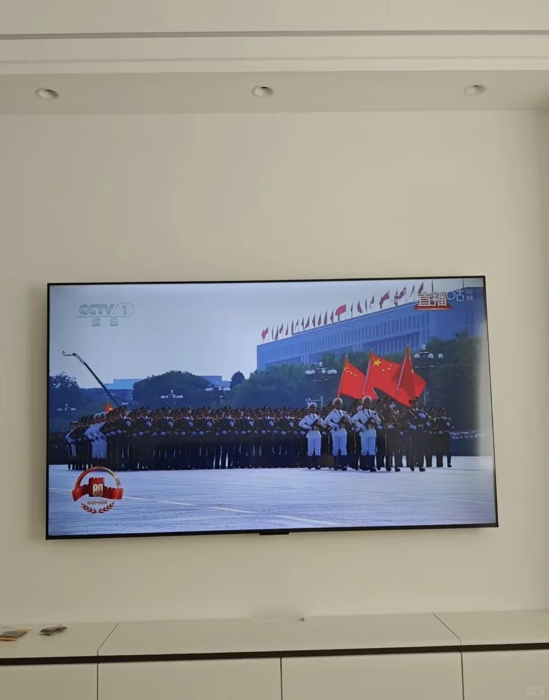 想问大家的电视都是怎么免费看的？