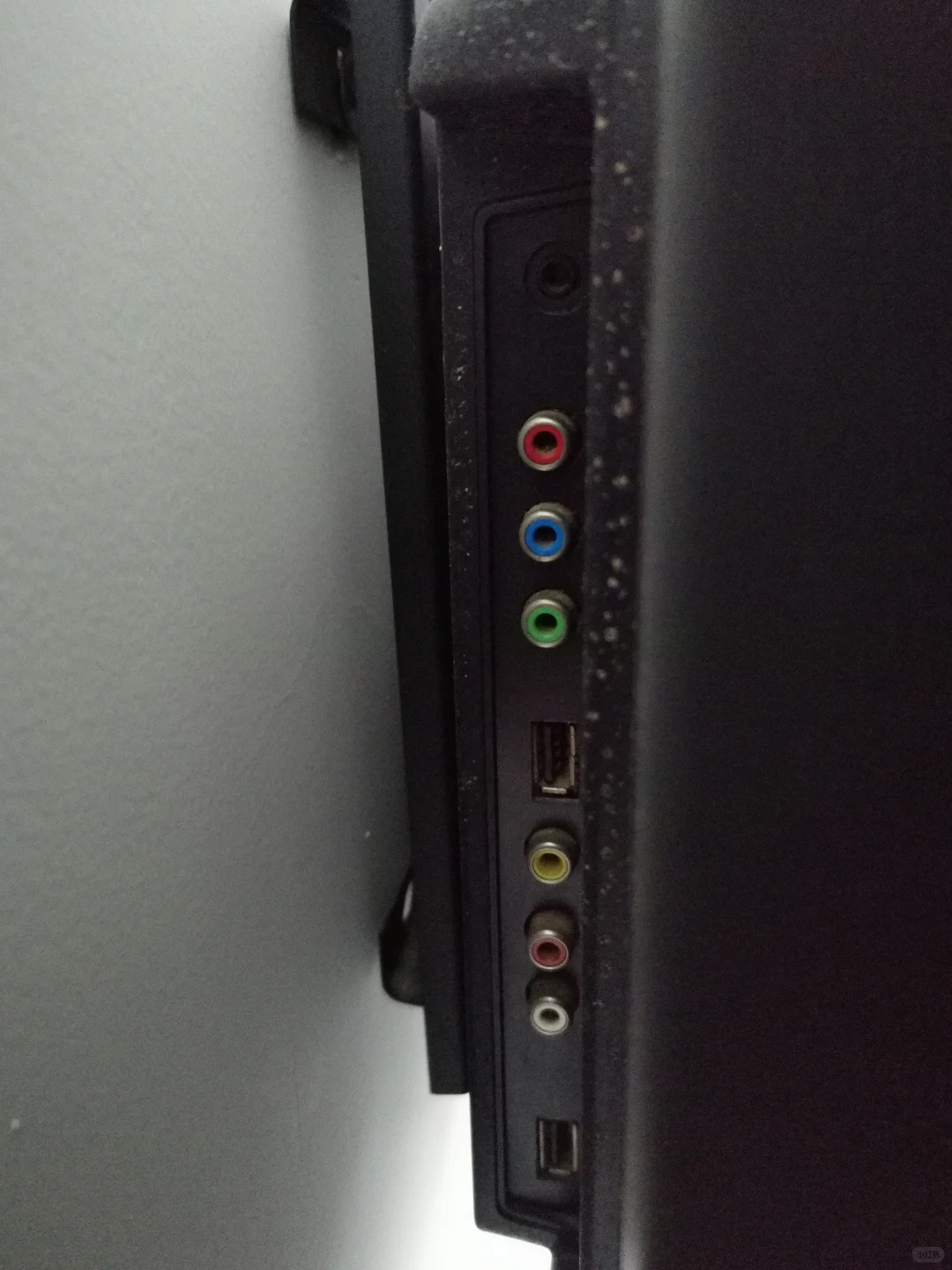 出租屋的电视需要买什么盒子可以看？