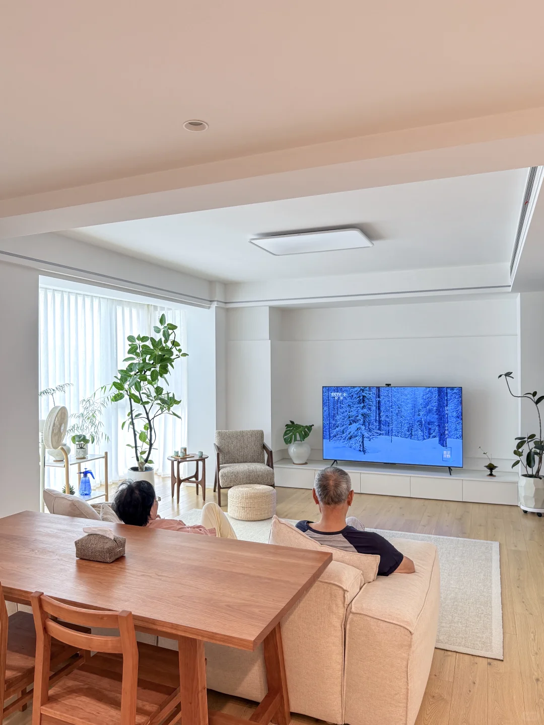 偷看爸妈日常，笑出鹅叫的一天