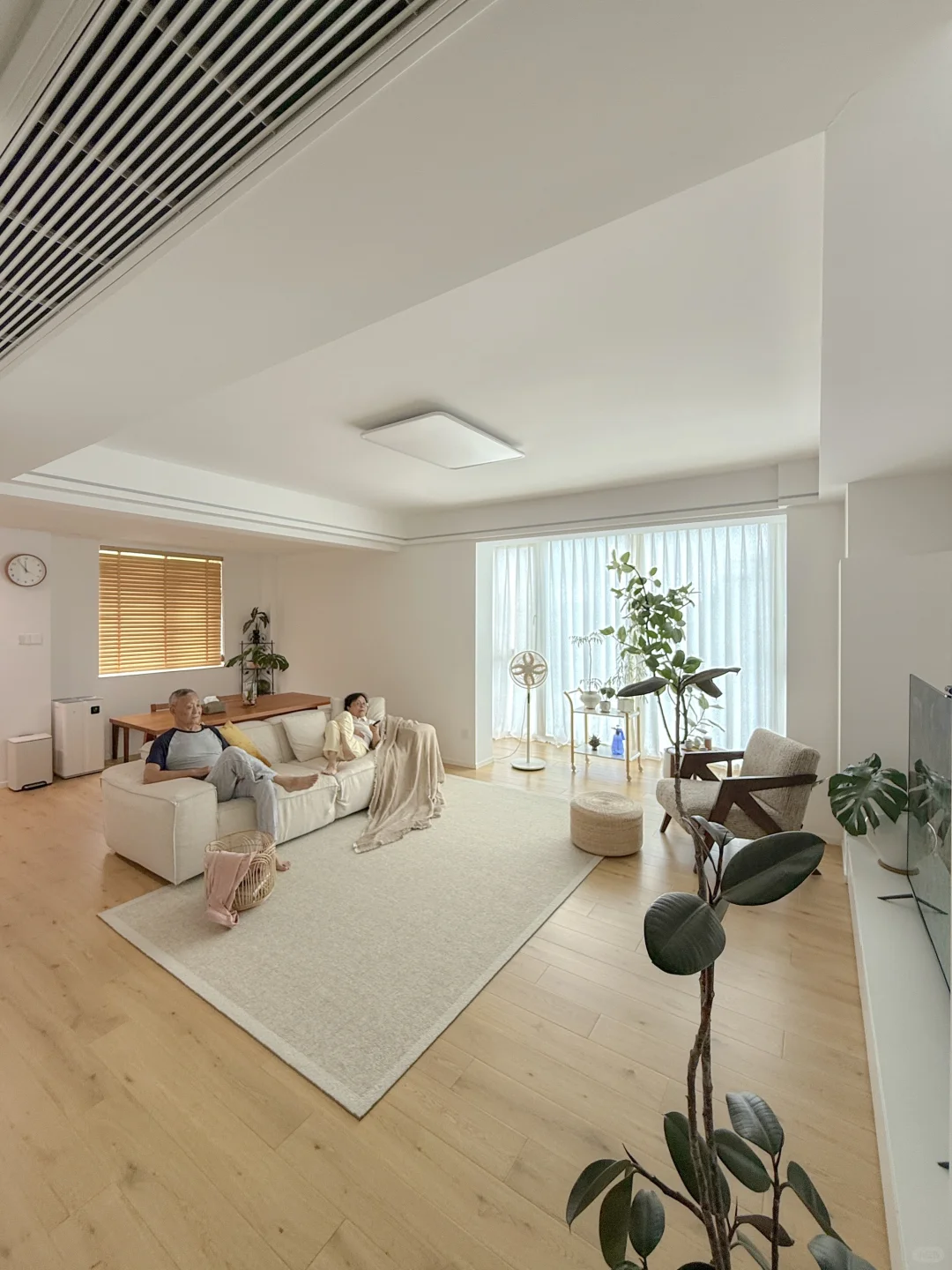 偷看爸妈日常，笑出鹅叫的一天