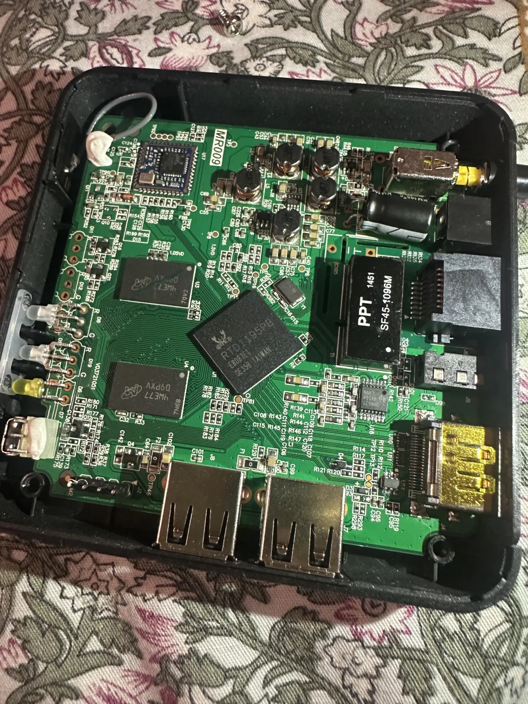 安卓4.4版本10年前的盒子能刷机吗？