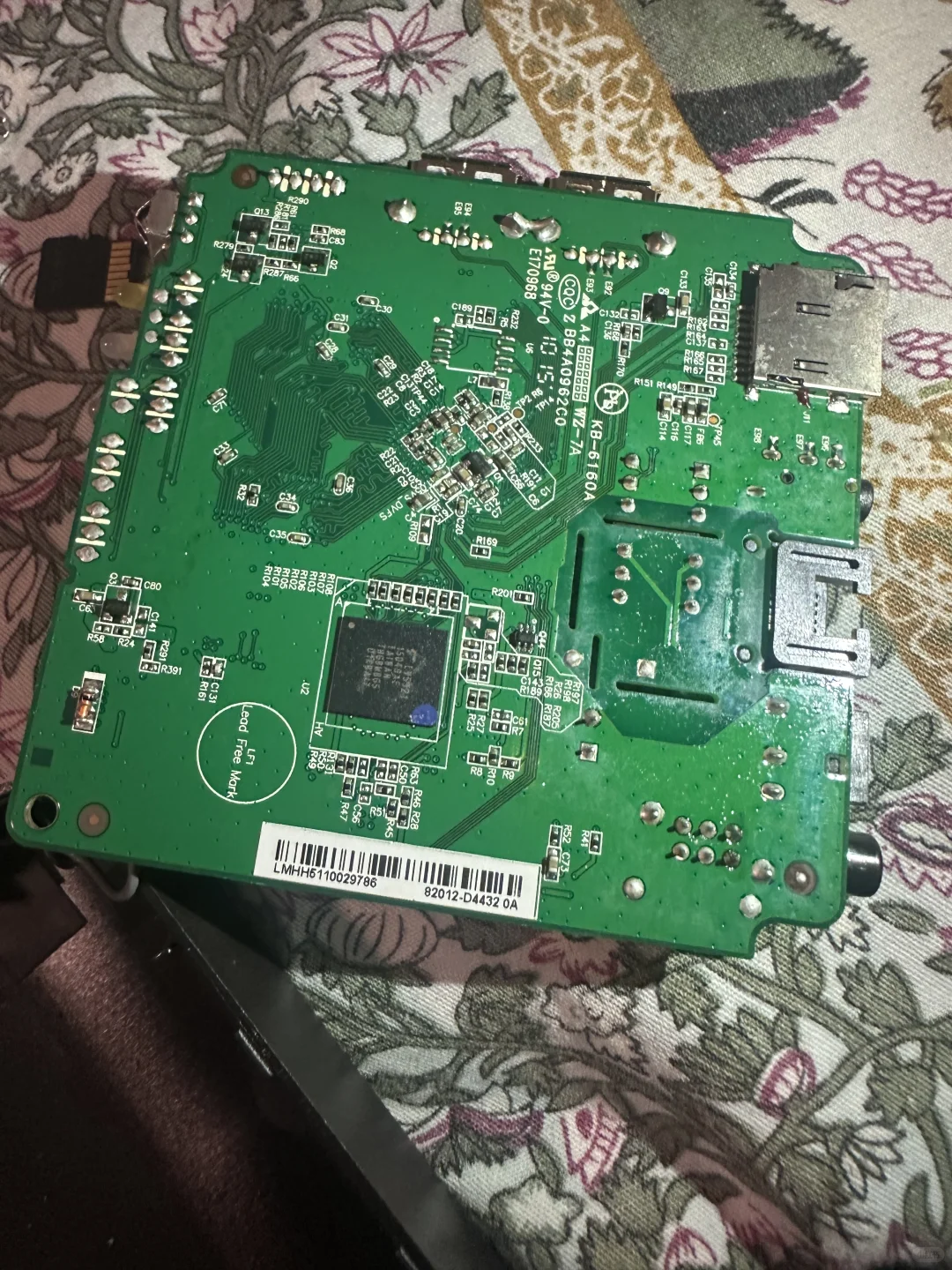 安卓4.4版本10年前的盒子能刷机吗？