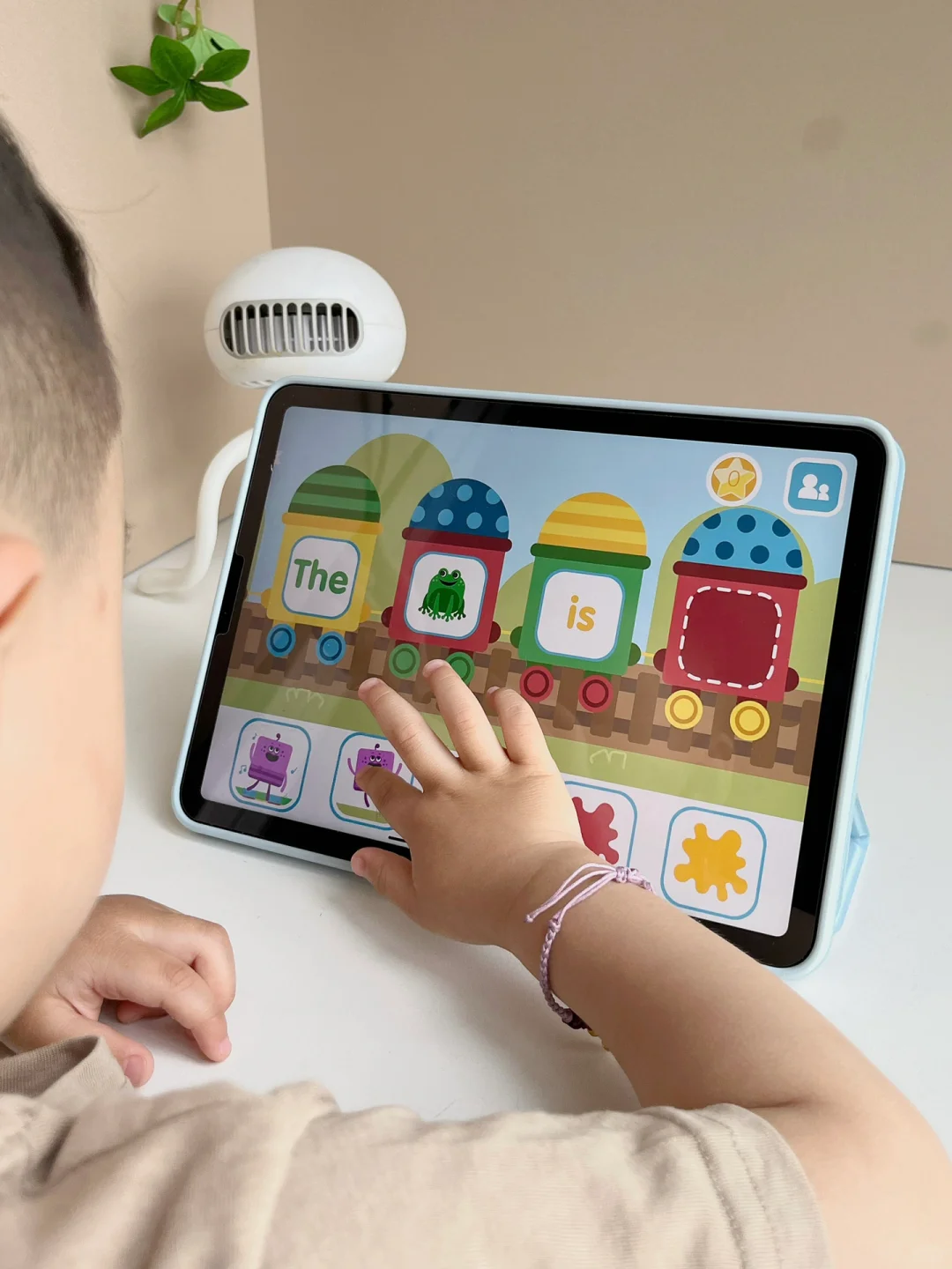 别拦我！！本英语渣妈要夸s这个APP！！