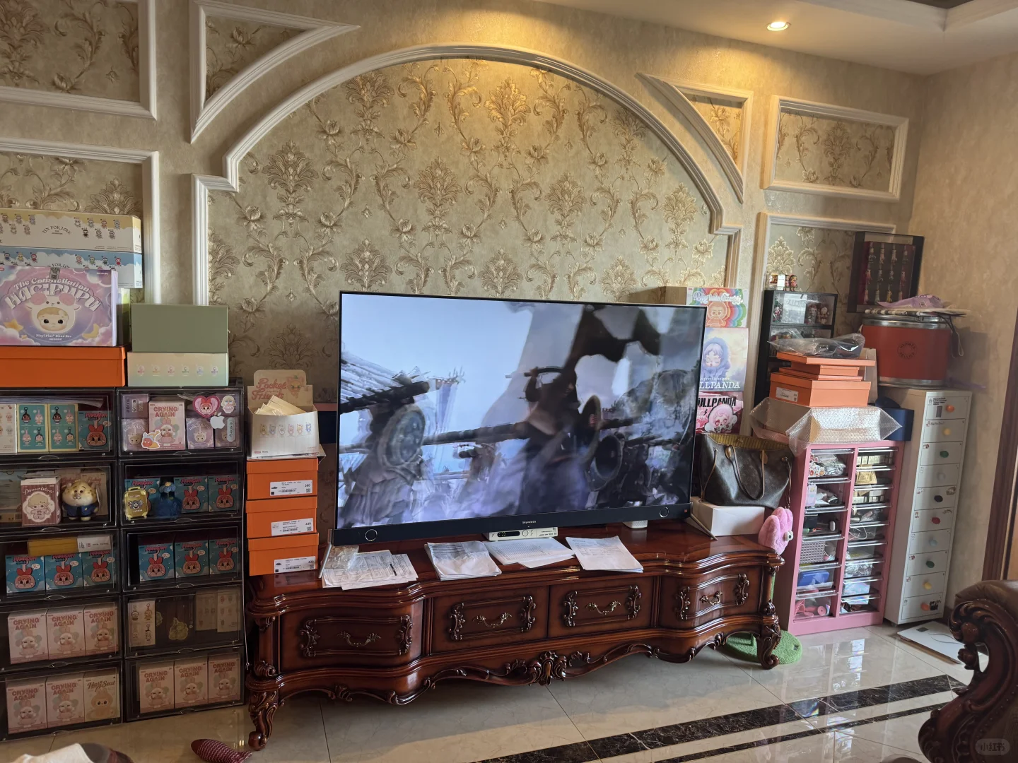 那些年放过的屁，电视两边都是新买的