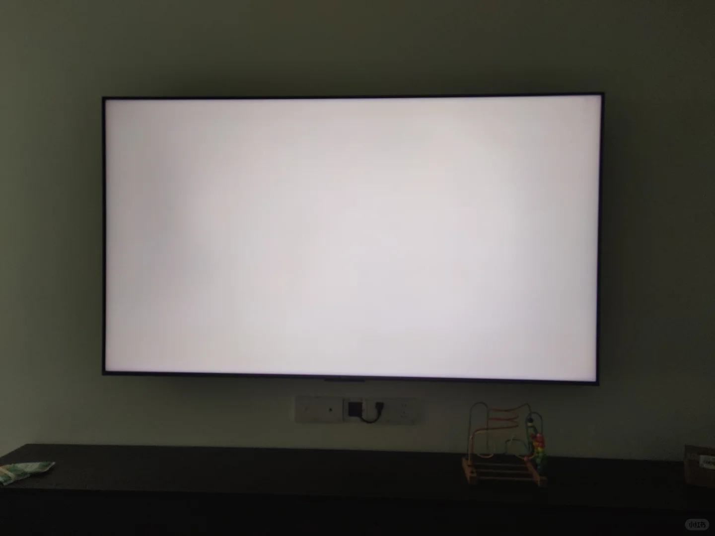 新电视验机流程及屏幕验收纯色图