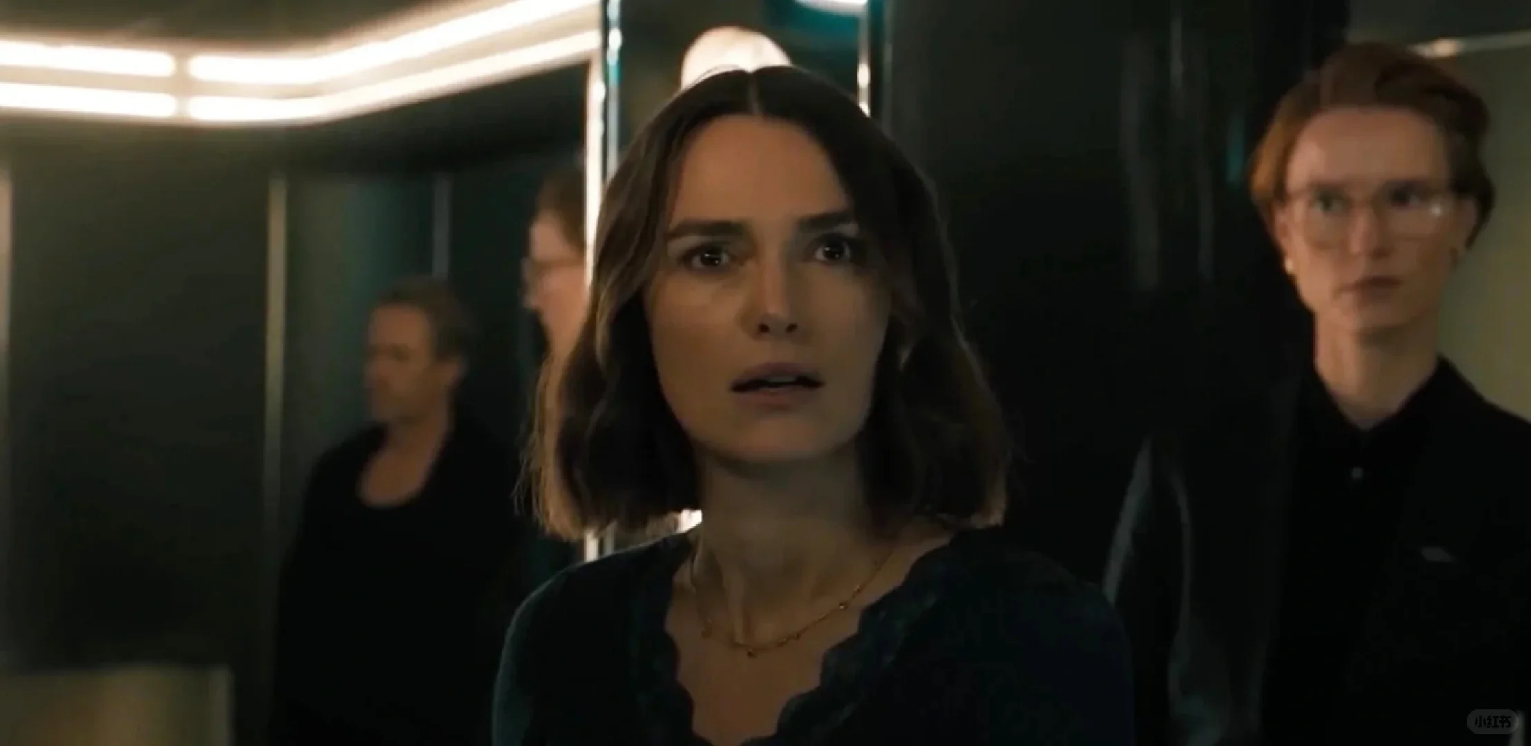 #10 号舱里的女人